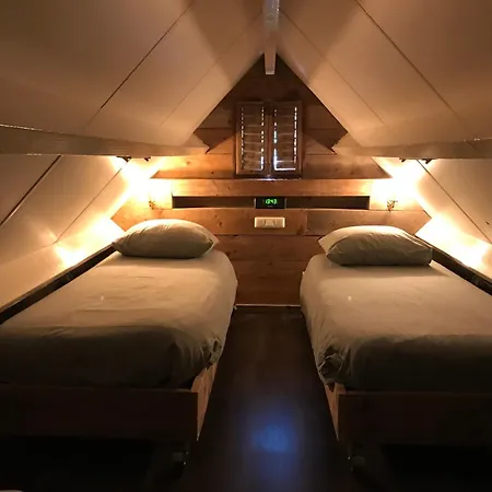 Bed & Breakfast Pats *