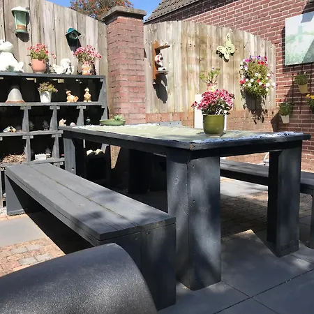 Pats Bed and breakfast 4*